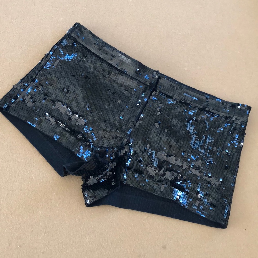 Black 🖤 sequin shorts